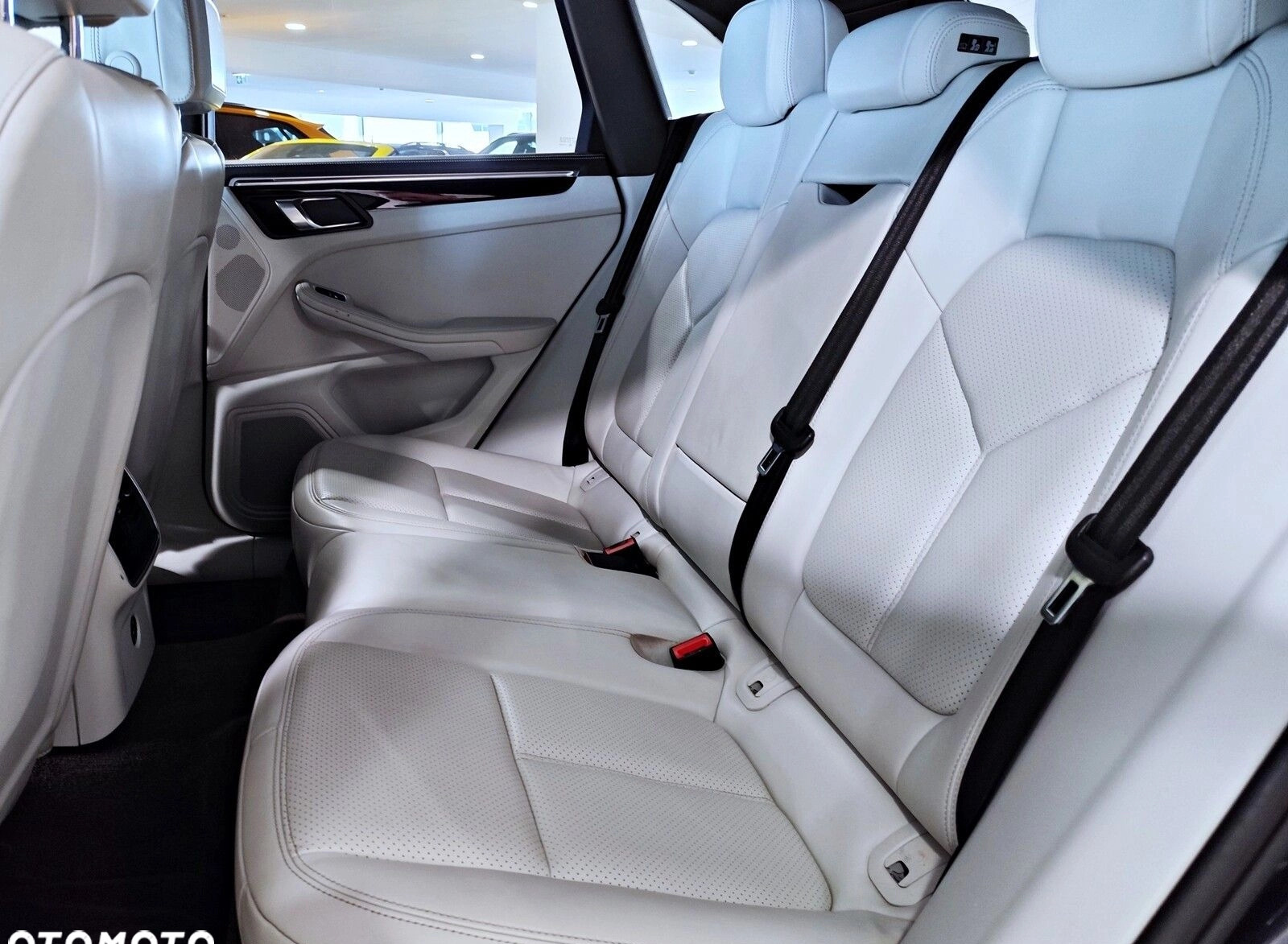 Porsche Macan cena 167900 przebieg: 138000, rok produkcji 2016 z Przedecz małe 562